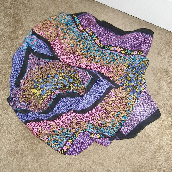 🪻🦋 AUTHENTIC Christian Dior Silk Scarf Flowers And Butteflies - Picture 3 of 4